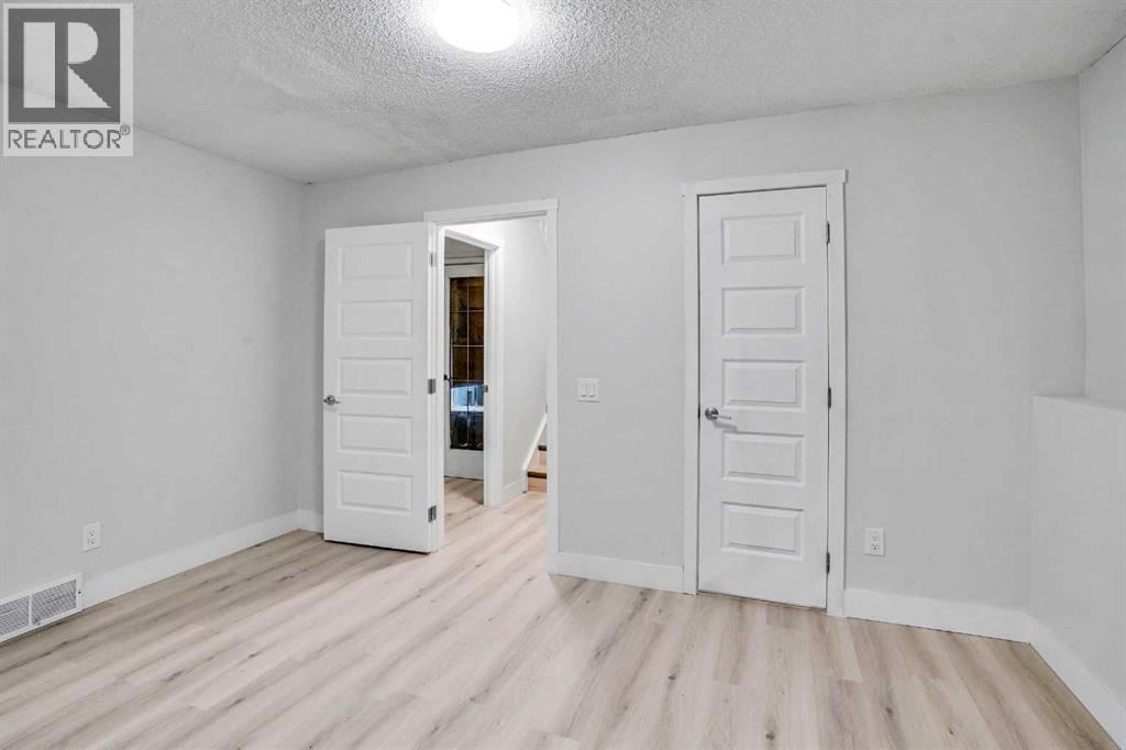 Single Family House 4 Level for Sale in  Castlefall Grove NE Castleridge Calgary 