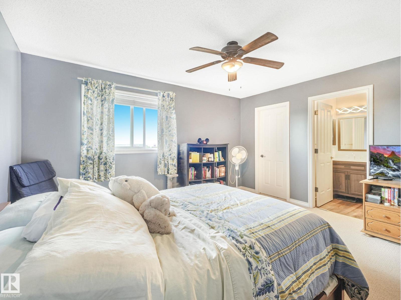 Photo 42 of 94 13825 155 Av Nw, Edmonton AB