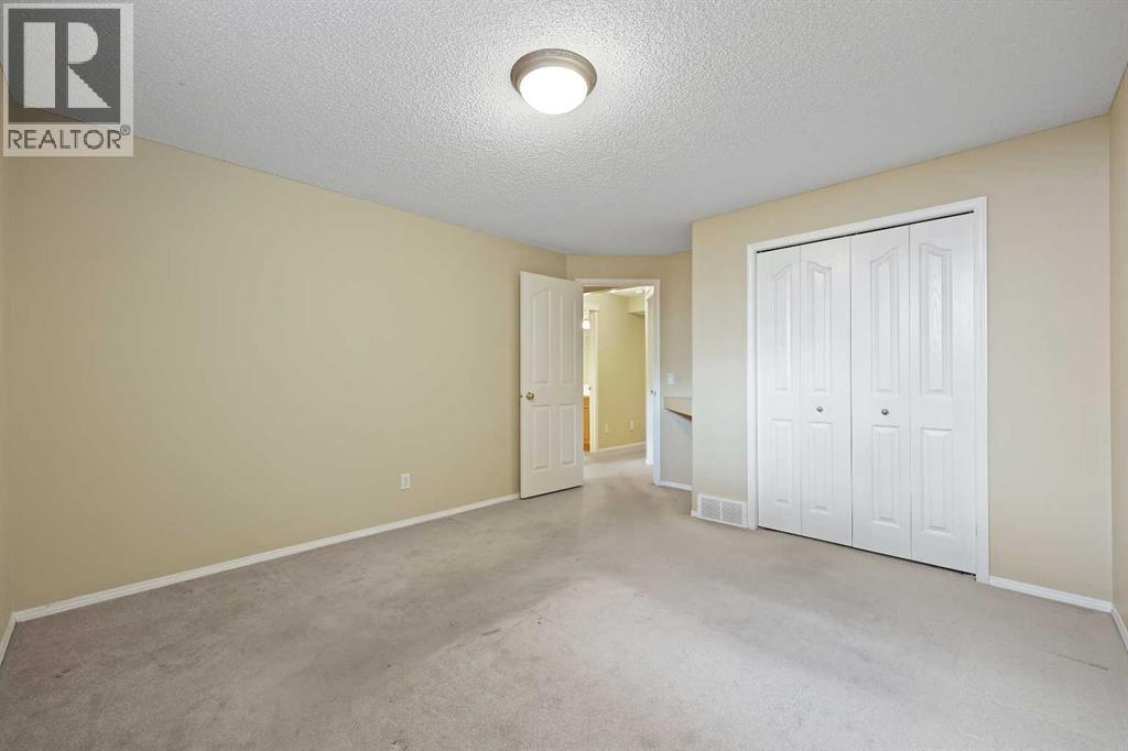 76 Prestwick Cove SE, Calgary, Alberta