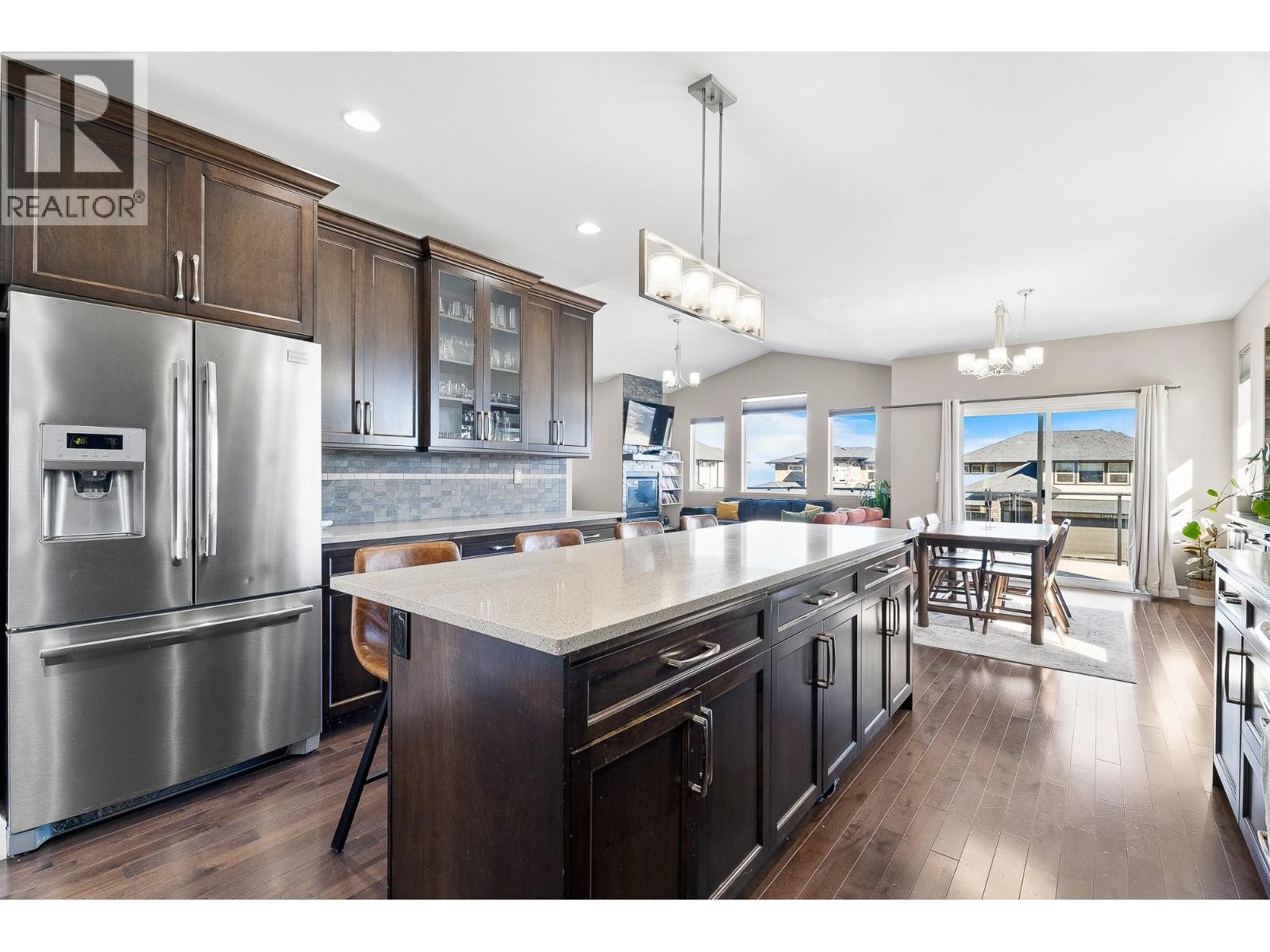 Photo 6 of 1425 Dunbar Drive, Kamloops BC