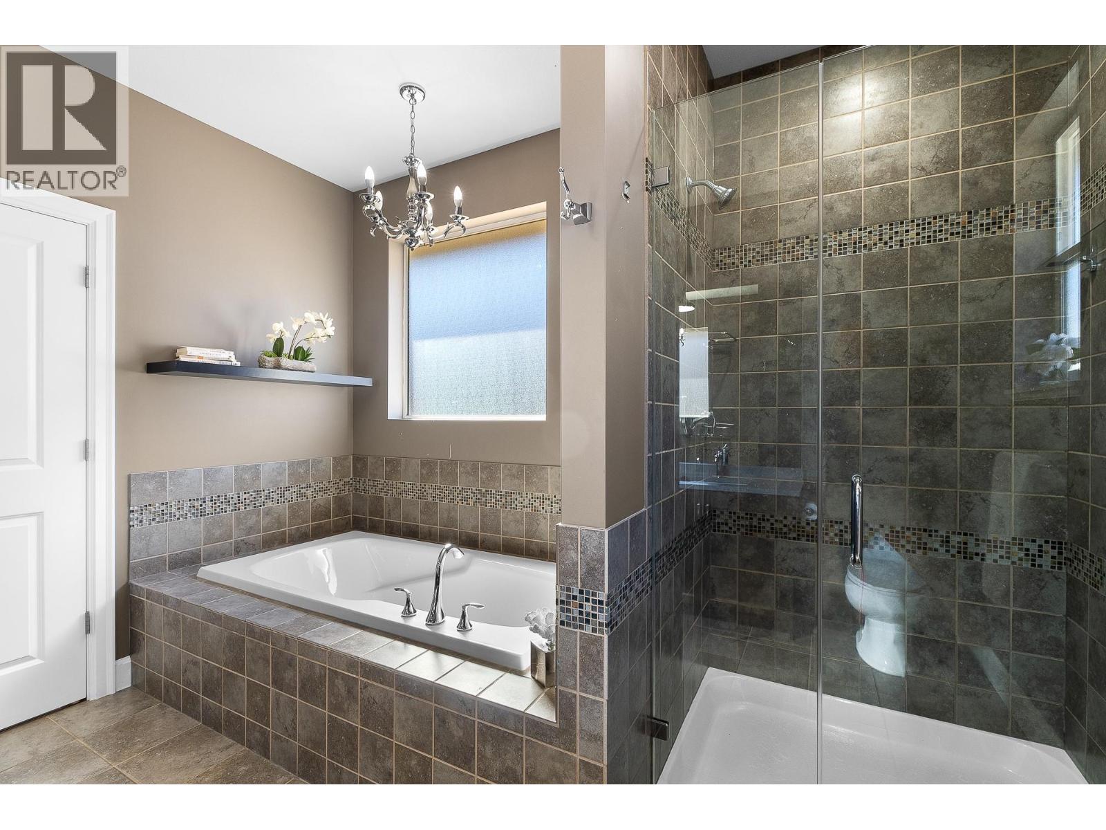 Photo 8 of 1425 Dunbar Drive, Kamloops BC