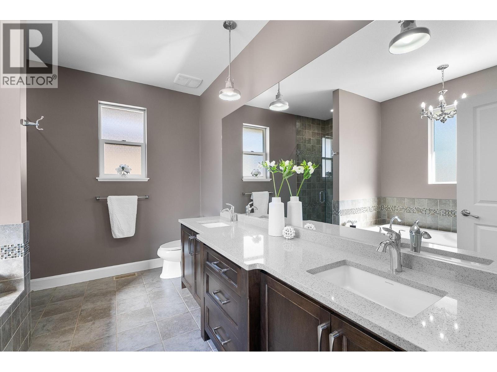 Photo 10 of 1425 Dunbar Drive, Kamloops BC