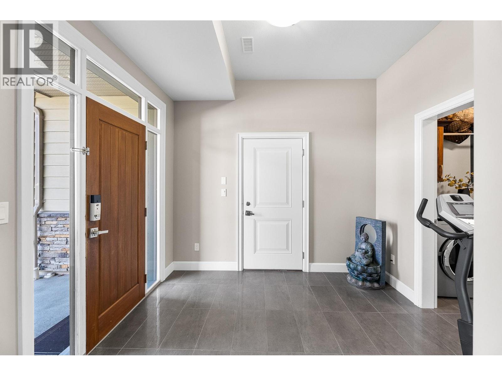 Photo 12 of 1425 Dunbar Drive, Kamloops BC