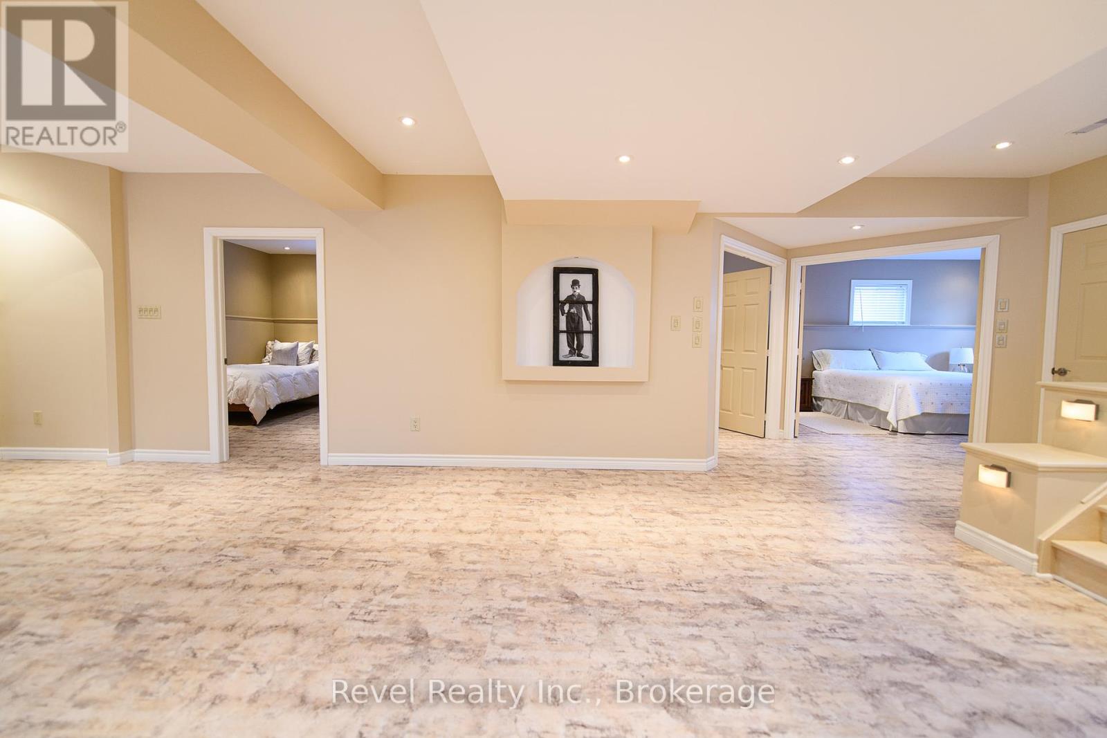 Photo 23 of 30 Cranberry Heights, Wasaga Beach ON
