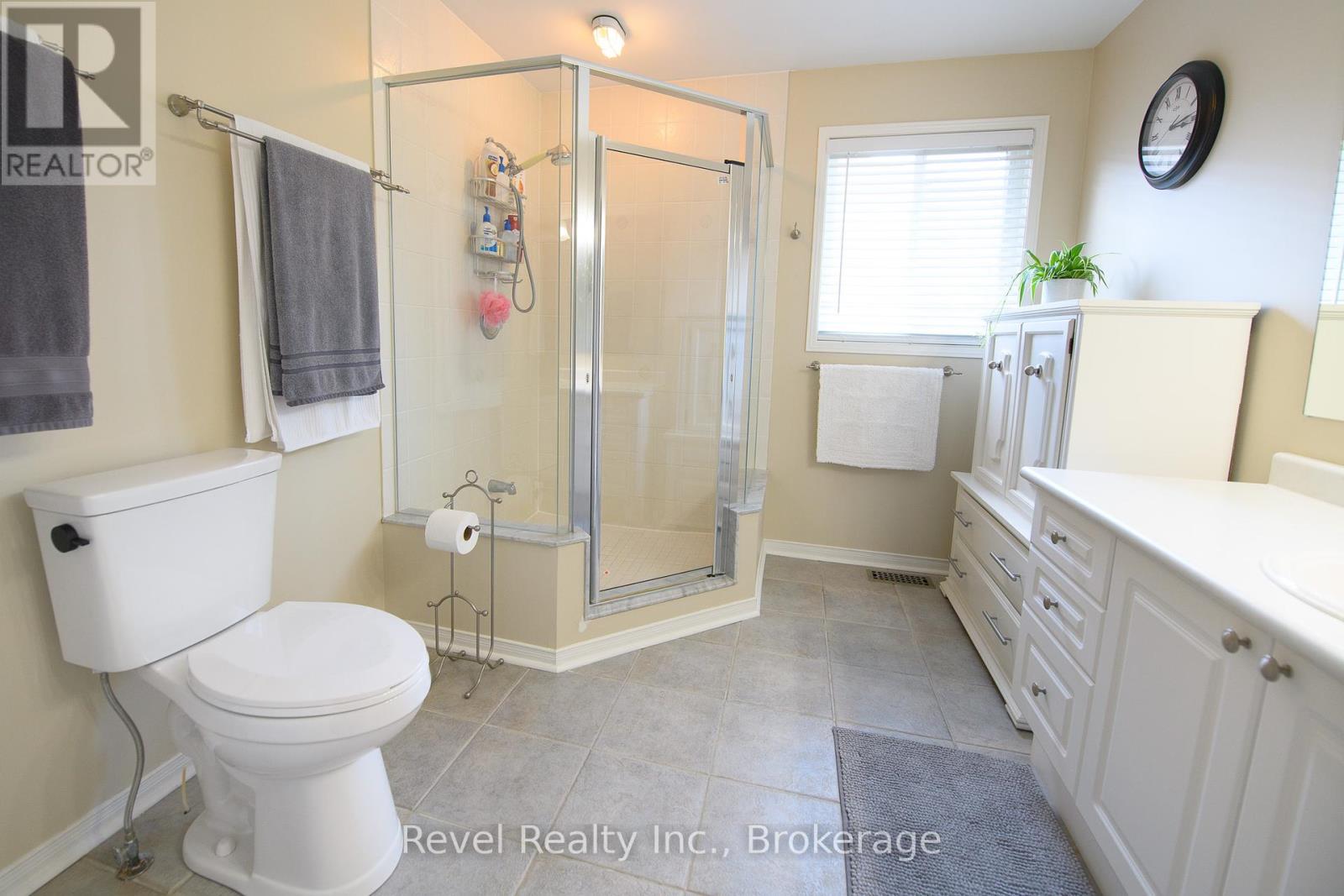 Photo 14 of 30 Cranberry Heights, Wasaga Beach ON