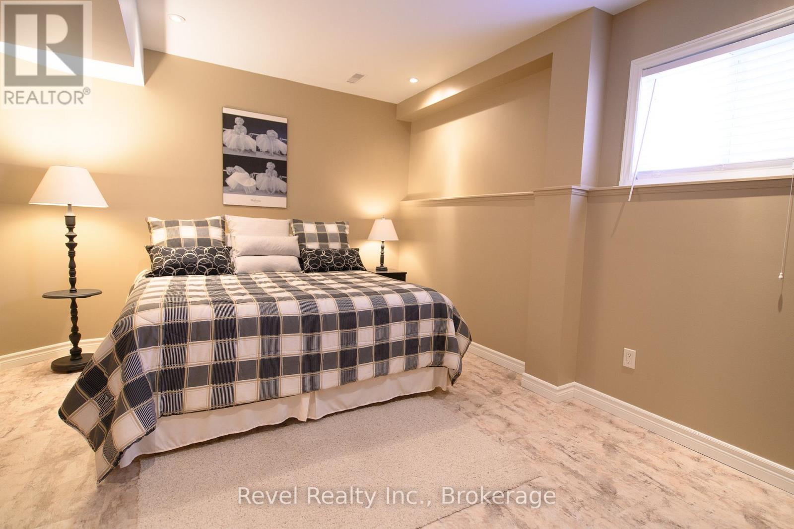 Photo 22 of 30 Cranberry Heights, Wasaga Beach ON