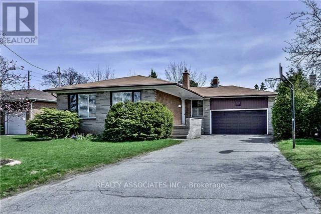 Photo 1 of 9 Muirkirk Road E, Toronto ON