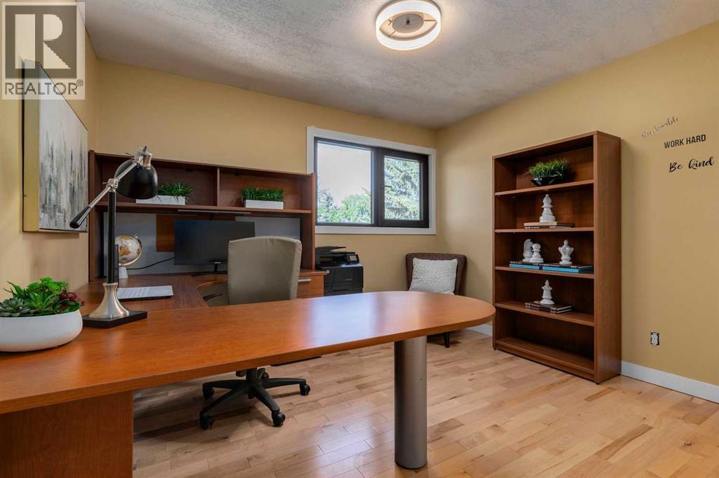 Single Family House 4 Level for Sale in  Brabourne Rise SW Braeside Calgary 