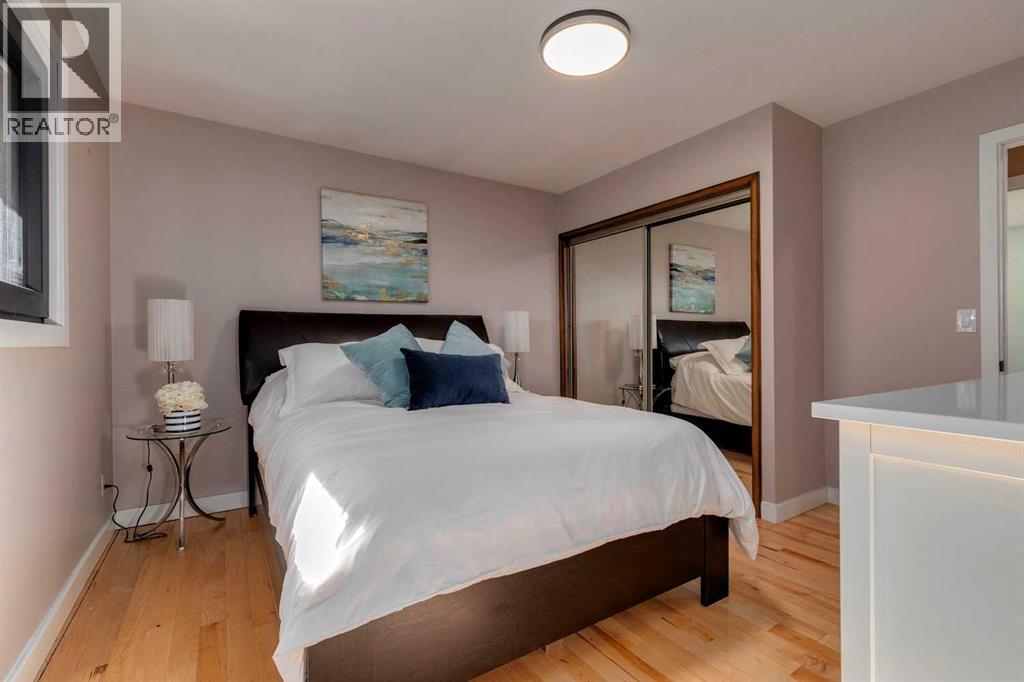 Single Family House 4 Level for Sale in  Brabourne Rise SW Braeside Calgary 