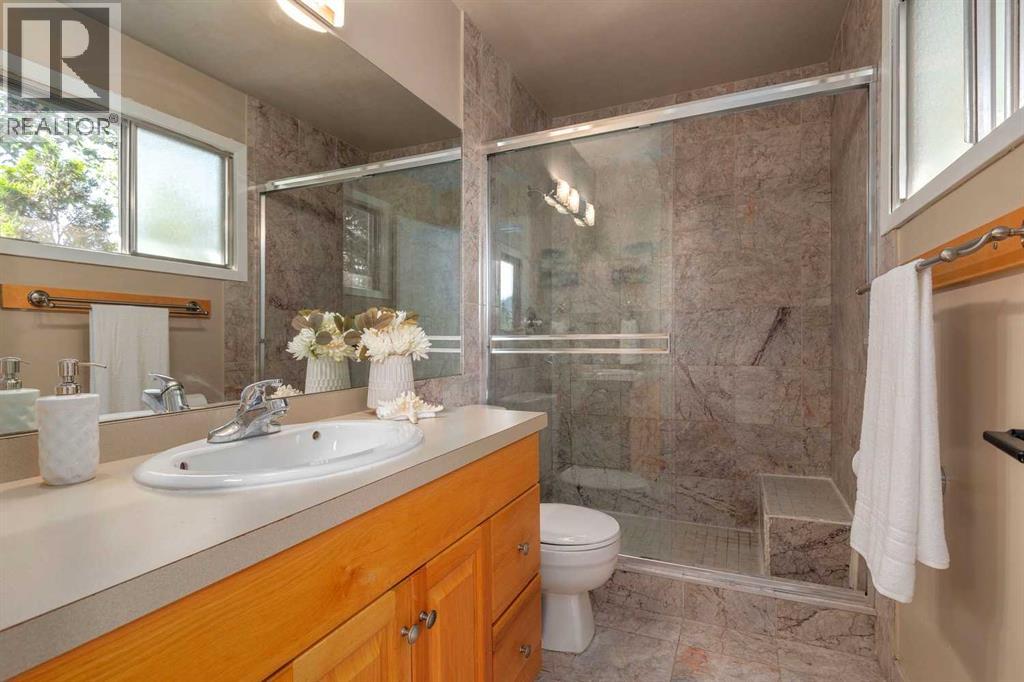 Single Family House 4 Level for Sale in  Brabourne Rise SW Braeside Calgary 