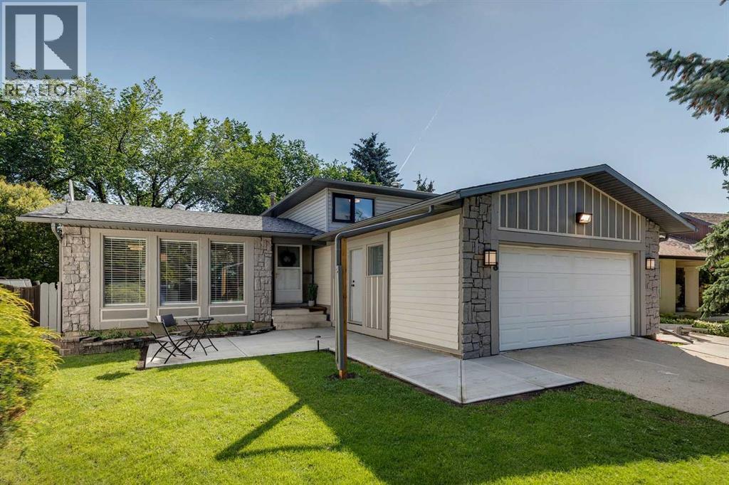 Single Family House 4 Level for Sale in  Brabourne Rise SW Braeside Calgary 