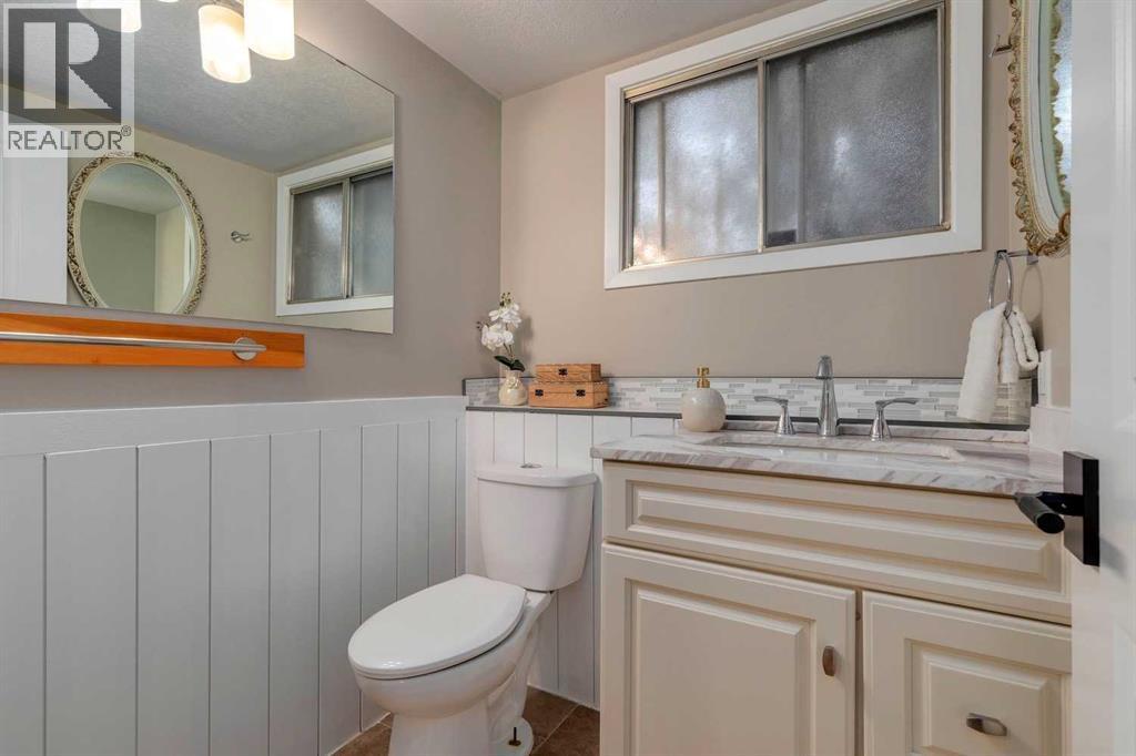 Single Family House 4 Level for Sale in  Brabourne Rise SW Braeside Calgary 