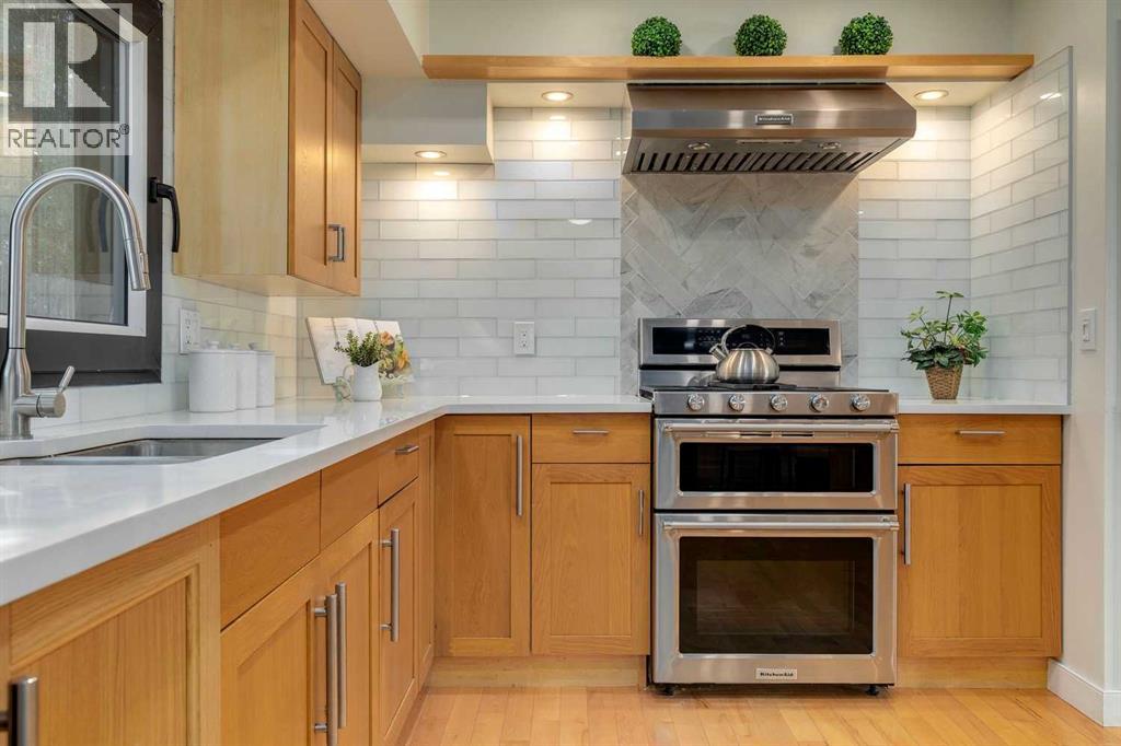 Single Family House 4 Level for Sale in  Brabourne Rise SW Braeside Calgary 