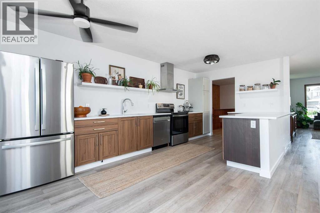 Photo 20 of 21 Gilbert Crescent, Red Deer AB