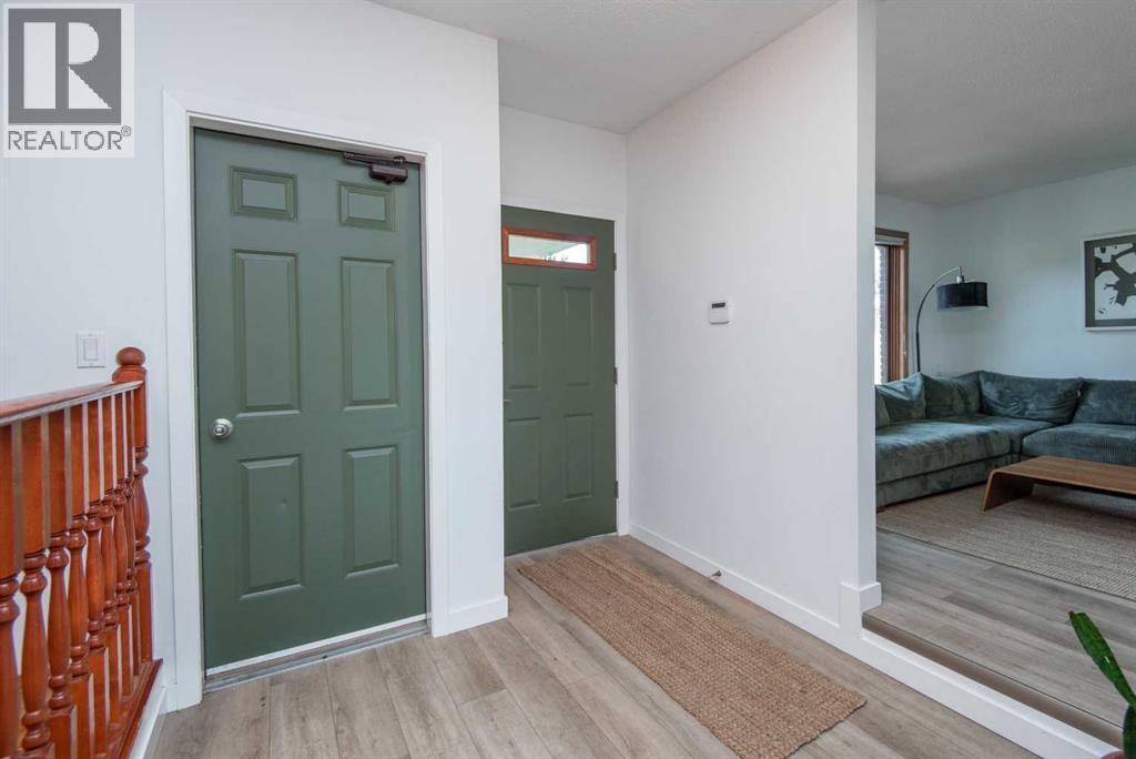 Photo 8 of 21 Gilbert Crescent, Red Deer AB
