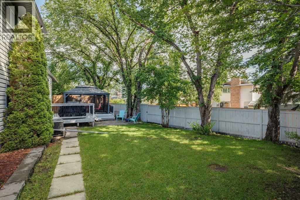 Single Family House 4 Level for Sale in  Brabourne Rise SW Braeside Calgary 