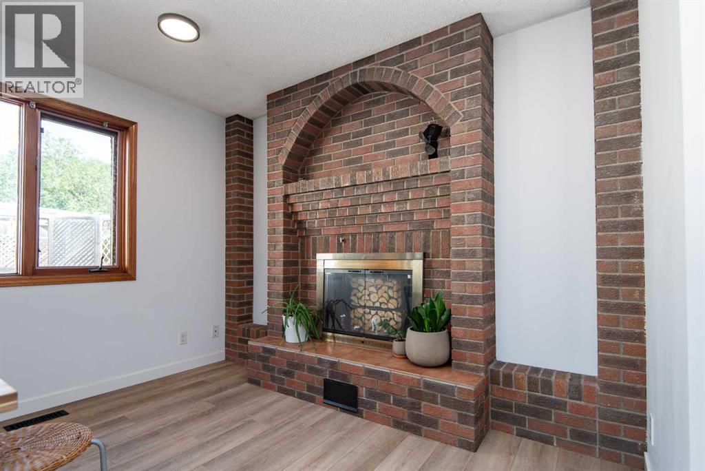 Photo 19 of 21 Gilbert Crescent, Red Deer AB