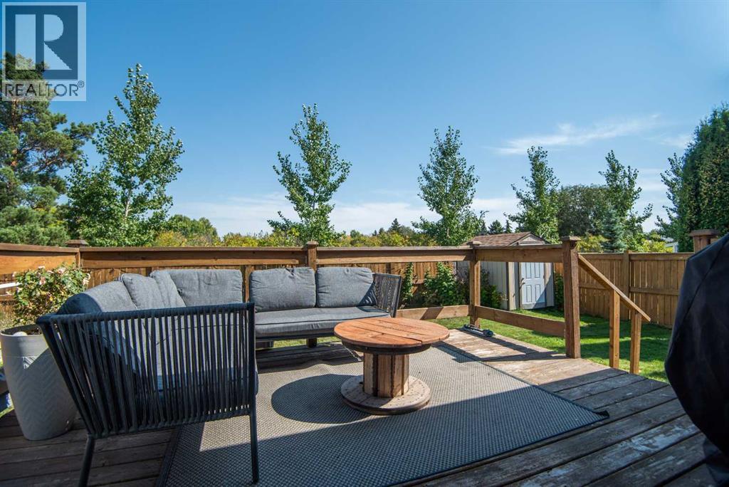 Photo 6 of 21 Gilbert Crescent, Red Deer AB