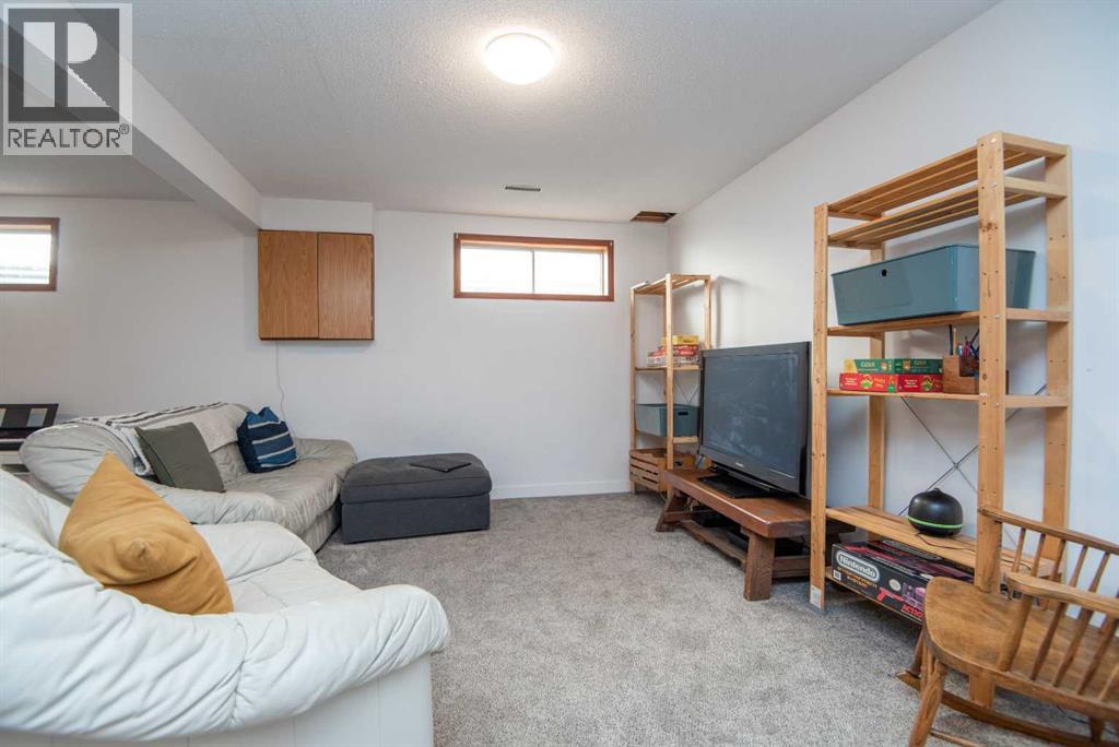 Photo 31 of 21 Gilbert Crescent, Red Deer AB