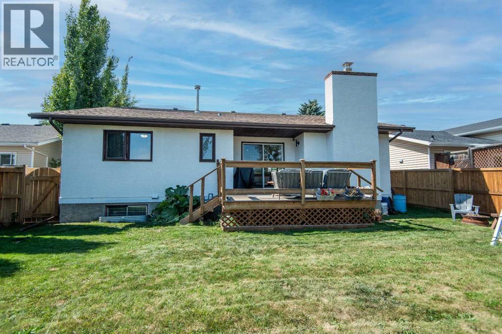 Photo 3 of 21 Gilbert Crescent, Red Deer AB