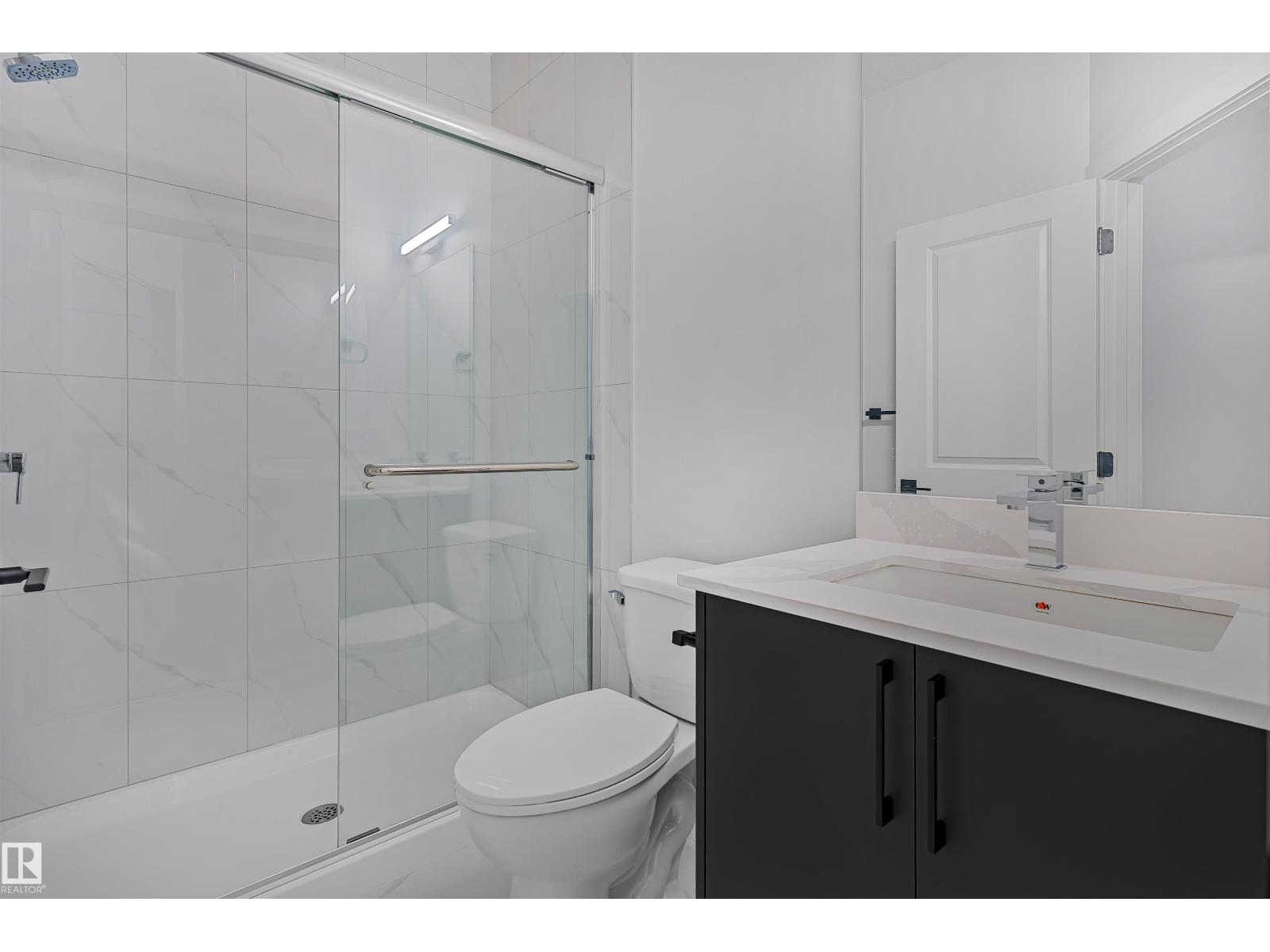 Photo 7 of 215 24 St Sw, Edmonton AB