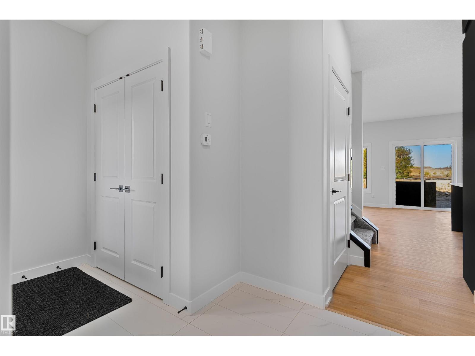 Photo 6 of 215 24 St Sw, Edmonton AB