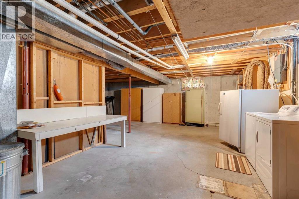 Photo 12 of 27 Pensacola Close Se, Calgary AB