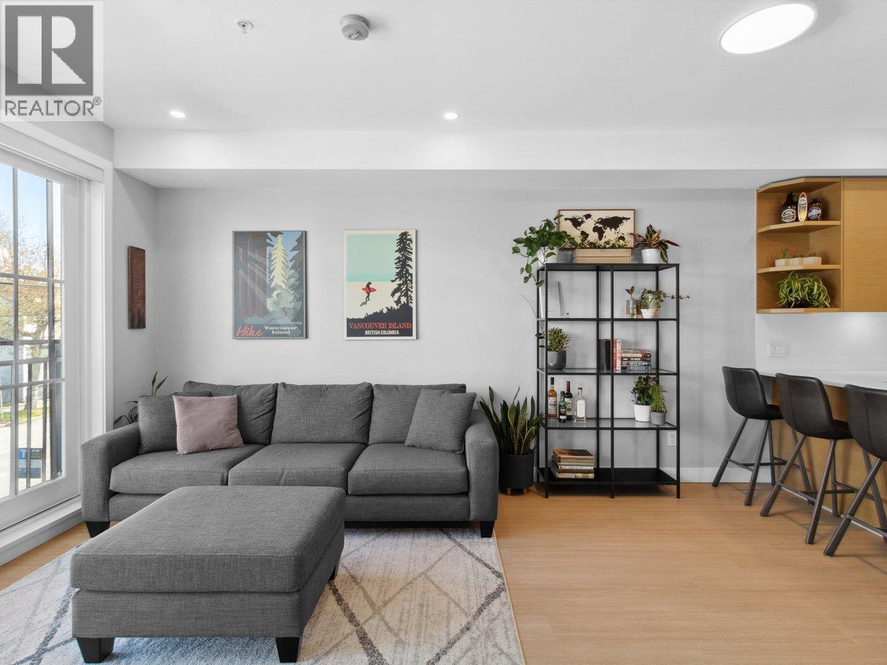 Photo 10 of 208 2528 Collingwood Street, Vancouver BC