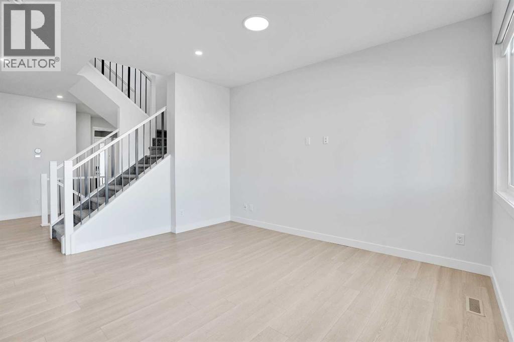 Photo 12 of 601 Corner Meadows Way Ne, Calgary AB