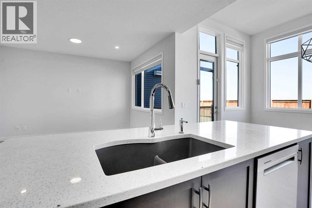 Photo 9 of 601 Corner Meadows Way Ne, Calgary AB