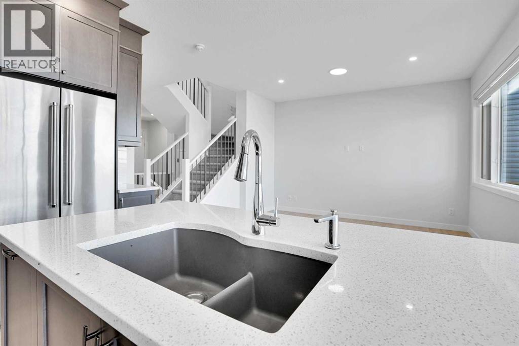 Photo 8 of 601 Corner Meadows Way Ne, Calgary AB