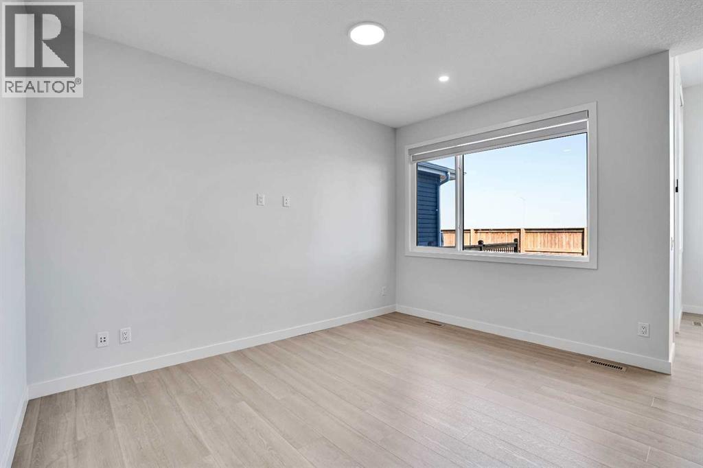Photo 13 of 601 Corner Meadows Way Ne, Calgary AB