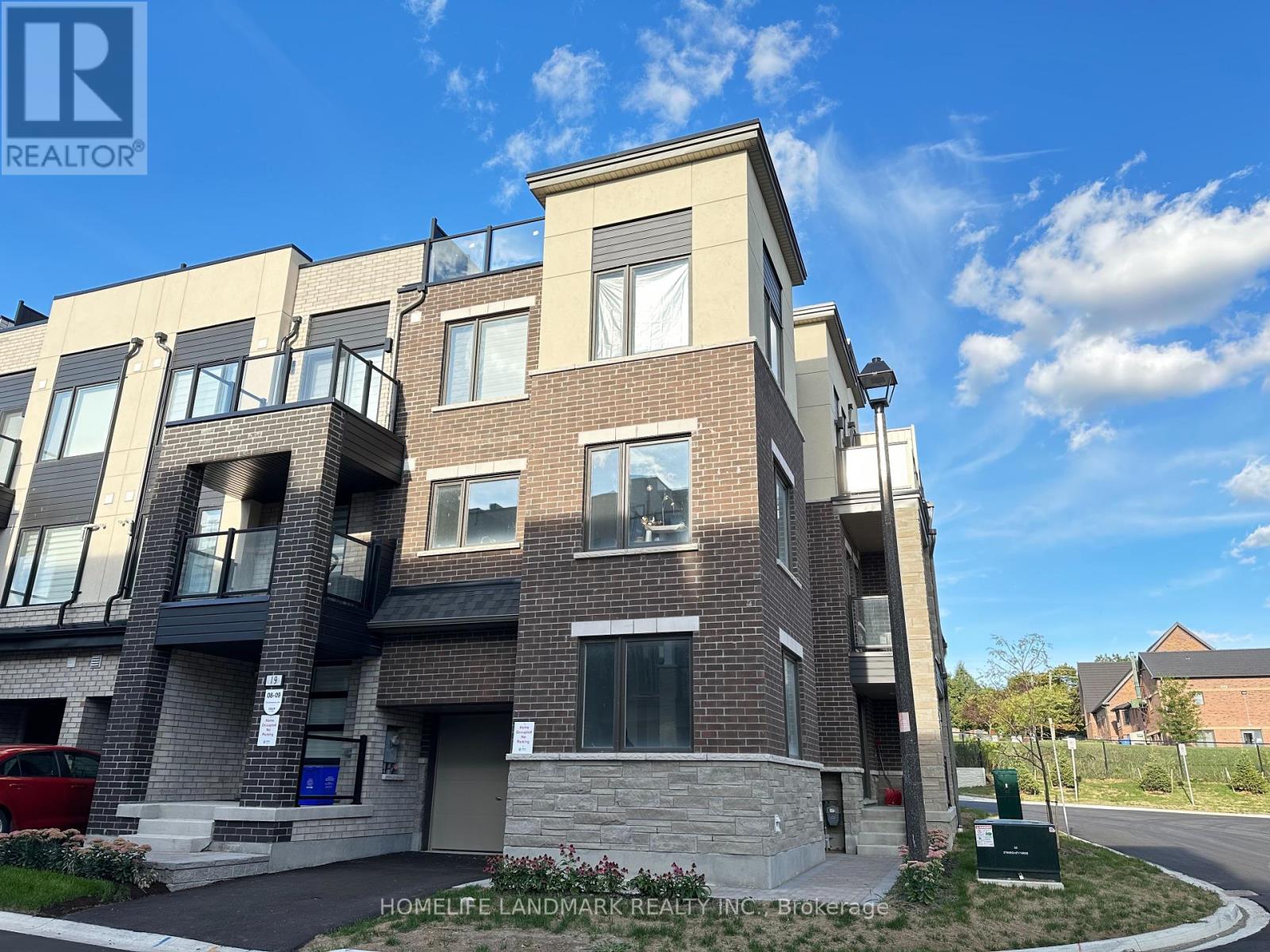 Photo 1 of 21 Gothenburg Lane, Markham ON