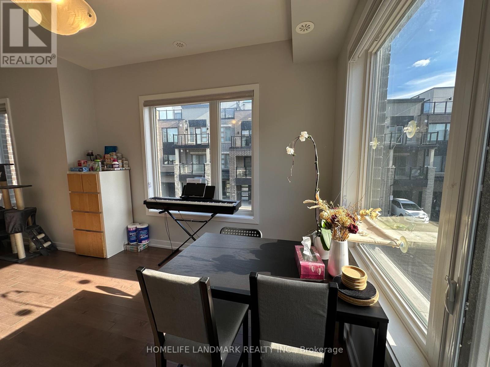 Photo 22 of 21 Gothenburg Lane, Markham ON