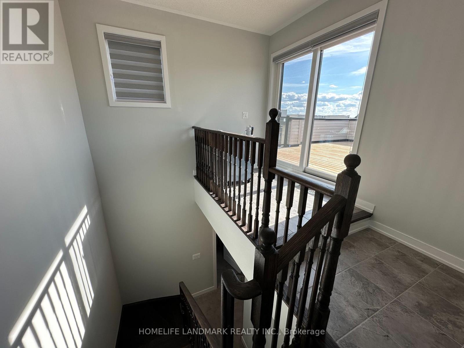 Photo 19 of 21 Gothenburg Lane, Markham ON