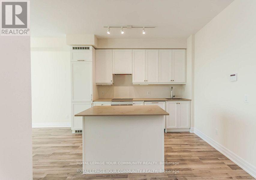 Photo 31 of 1605 9075 Jane Street, Vaughan ON