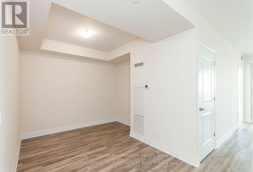 Photo 4 of 1605 9075 Jane Street, Vaughan ON
