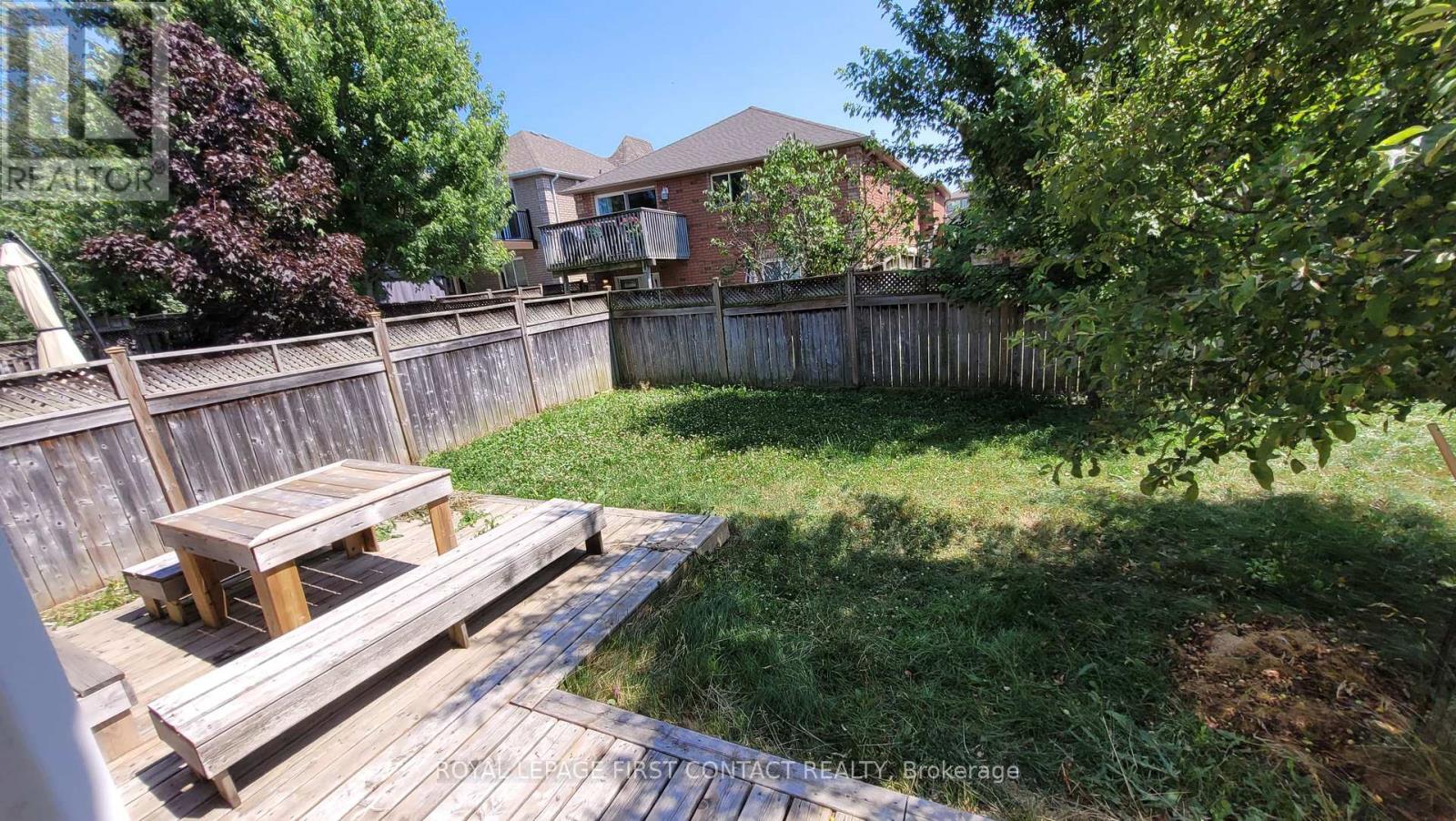 Photo 9 of 51 Stephanie Lane, Barrie ON