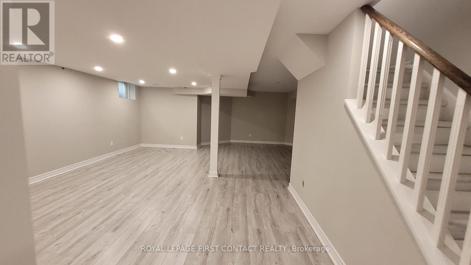 Photo 10 of 51 Stephanie Lane, Barrie ON