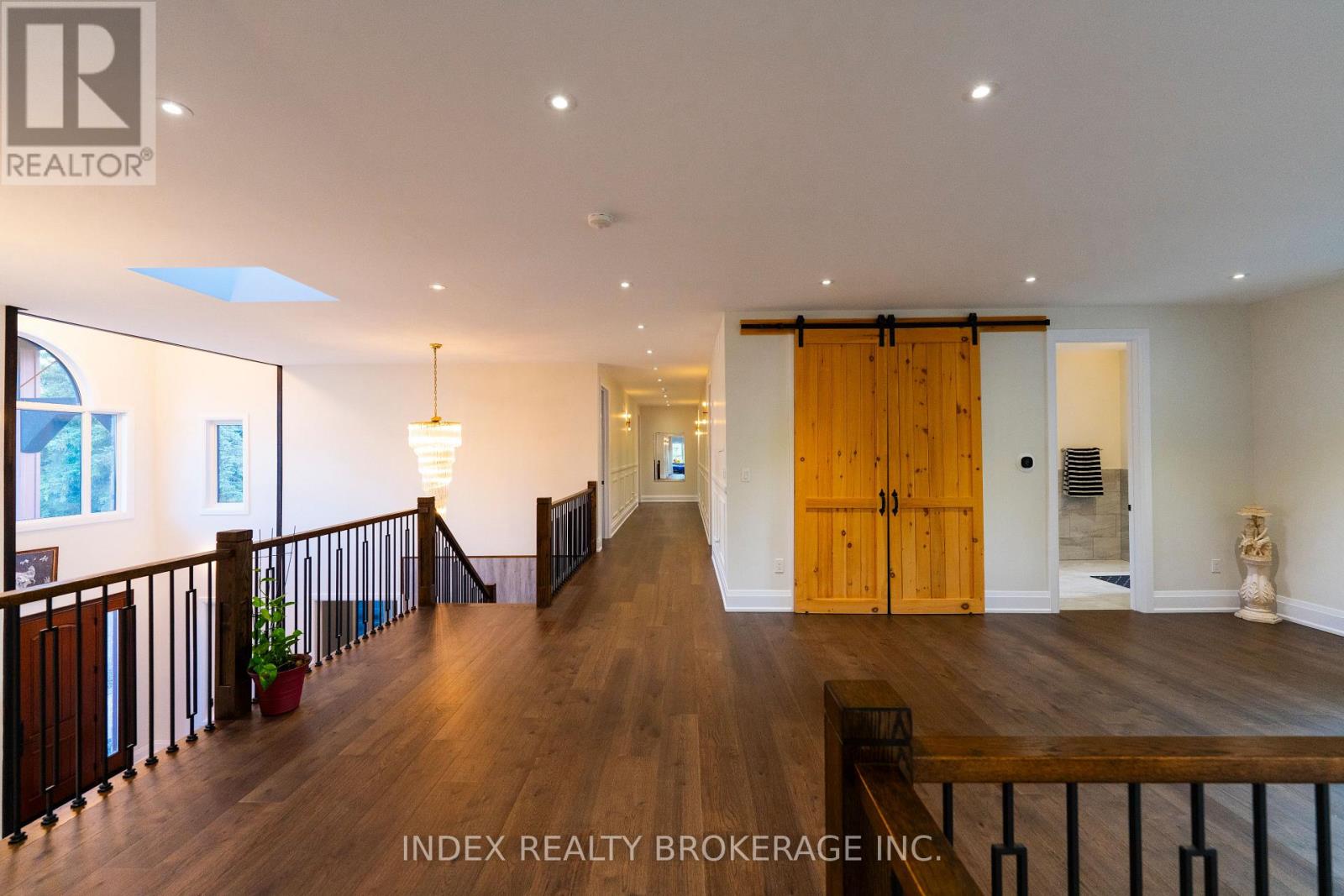 Photo 11 of 20 Glassford Court, Caledon ON