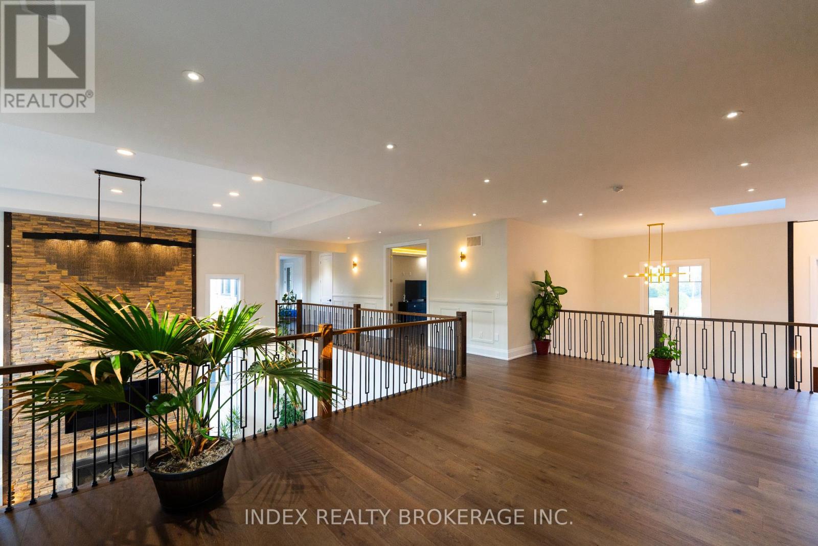 Photo 12 of 20 Glassford Court, Caledon ON