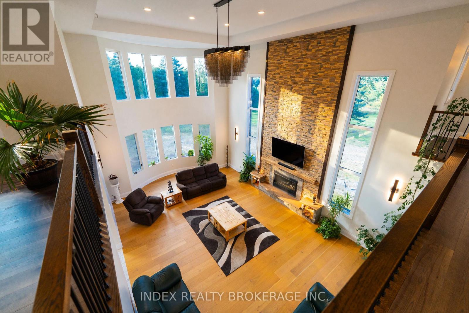 Photo 13 of 20 Glassford Court, Caledon ON