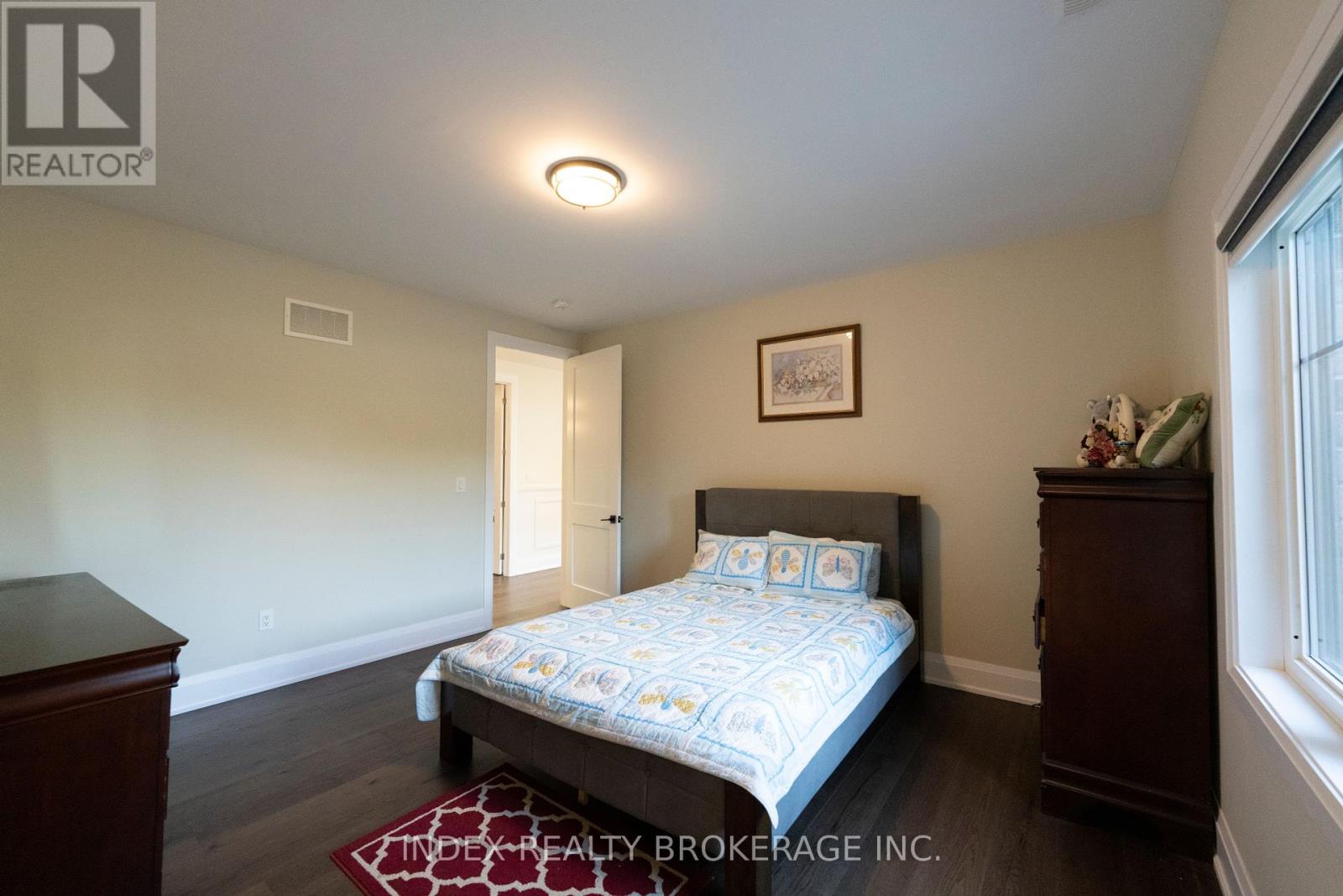 Photo 28 of 20 Glassford Court, Caledon ON