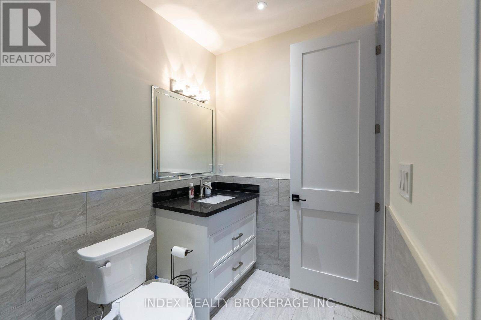 Photo 29 of 20 Glassford Court, Caledon ON