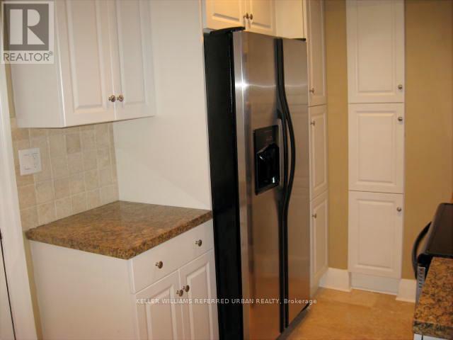 Photo 10 of 4 514 Riverside Drive, Toronto ON