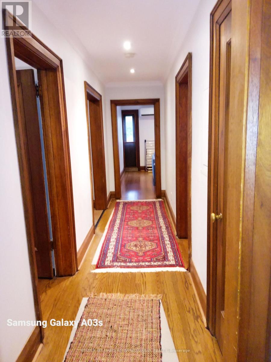 Photo 7 of 4 514 Riverside Drive, Toronto ON