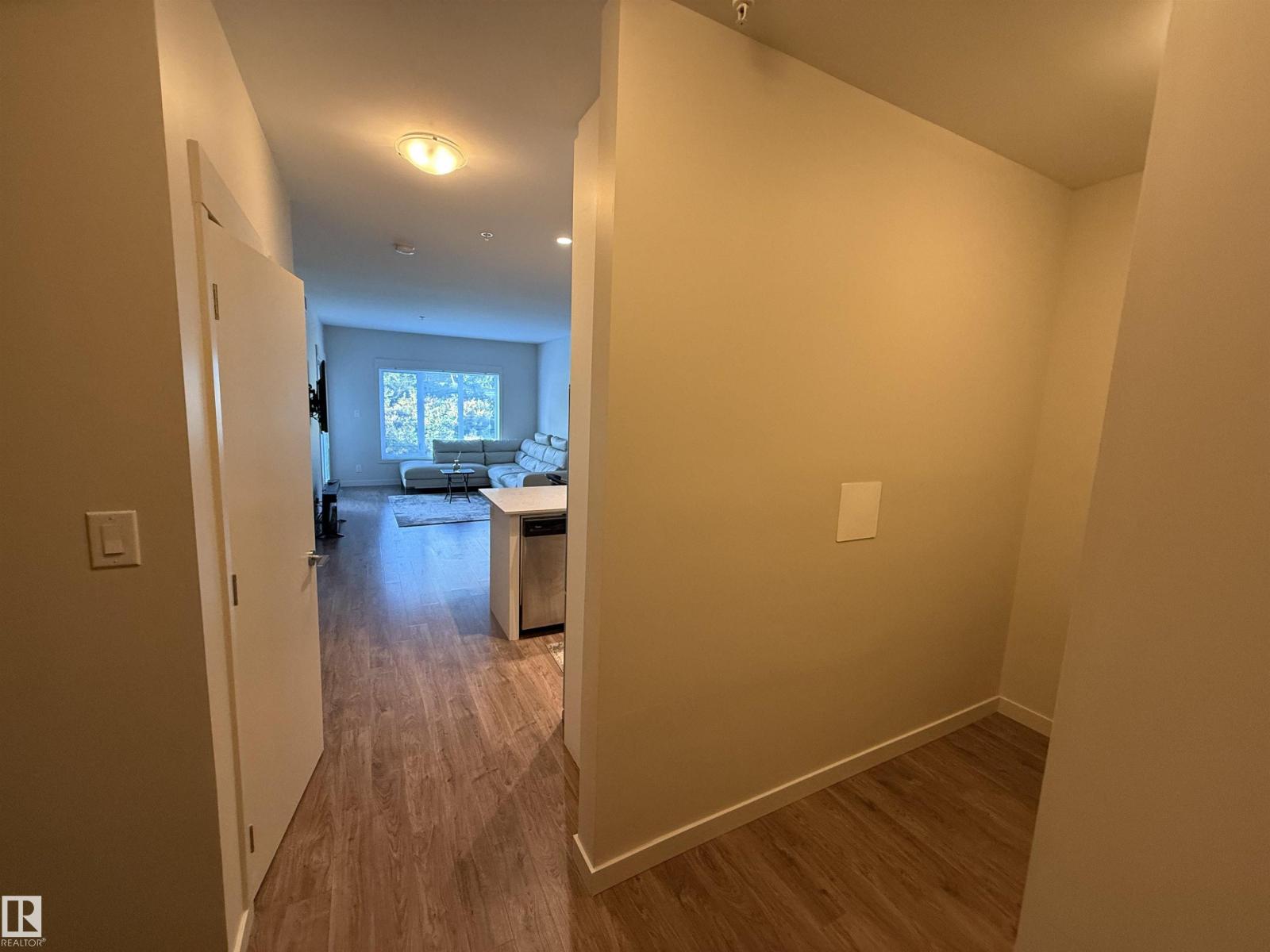 Photo 10 of 212 5 St Louis St, St Albert AB