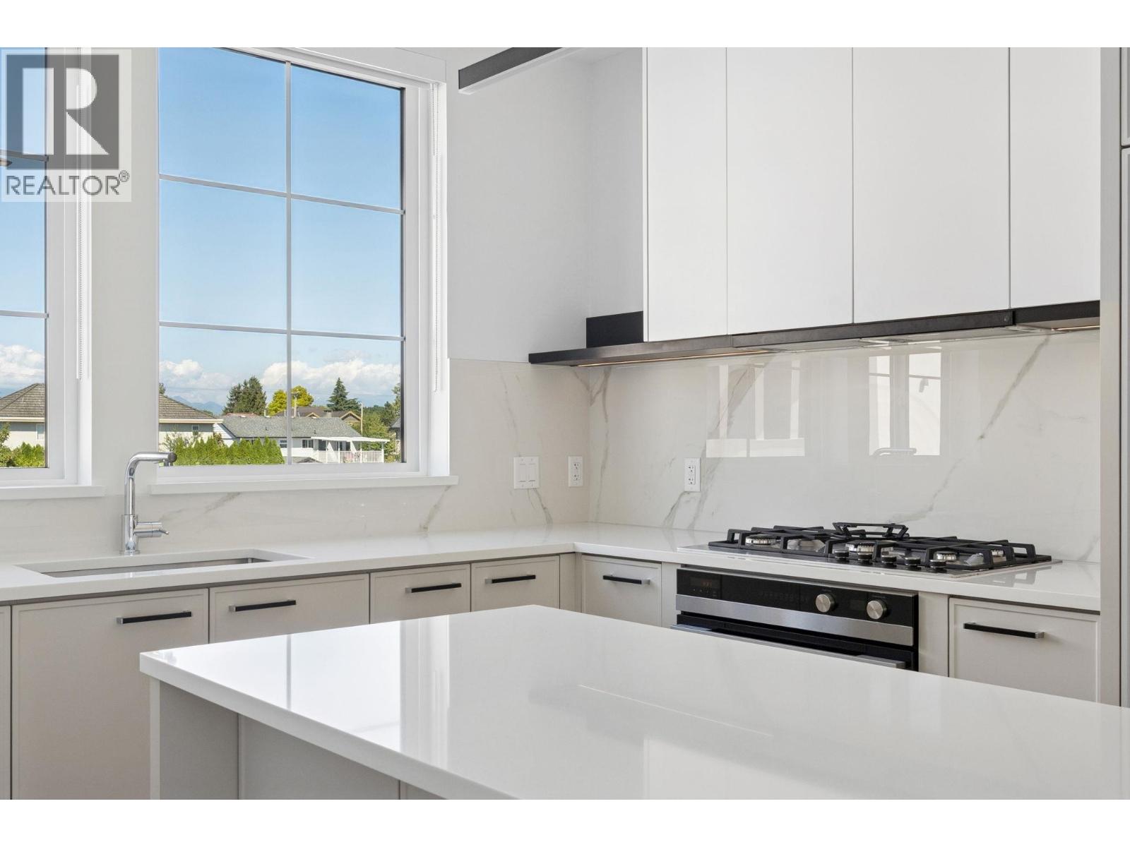 Photo 6 of 33 10188 No 1 Road, Richmond BC