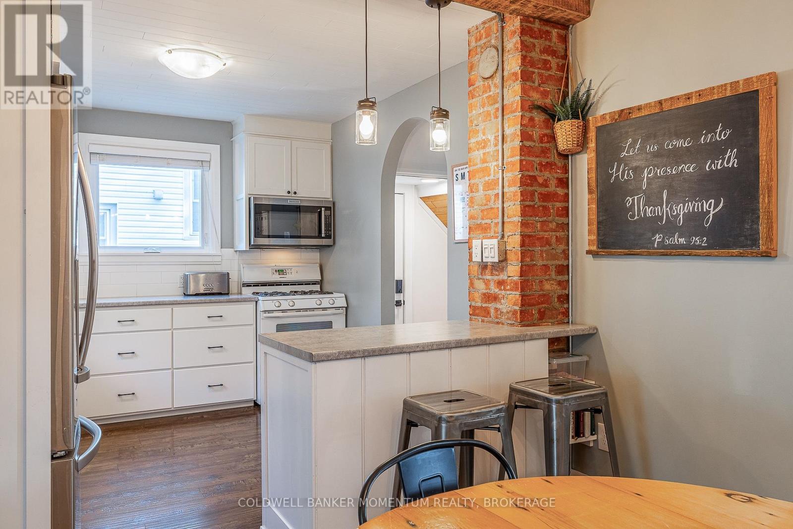 Photo 14 of 21 Carleton Street S, Thorold ON
