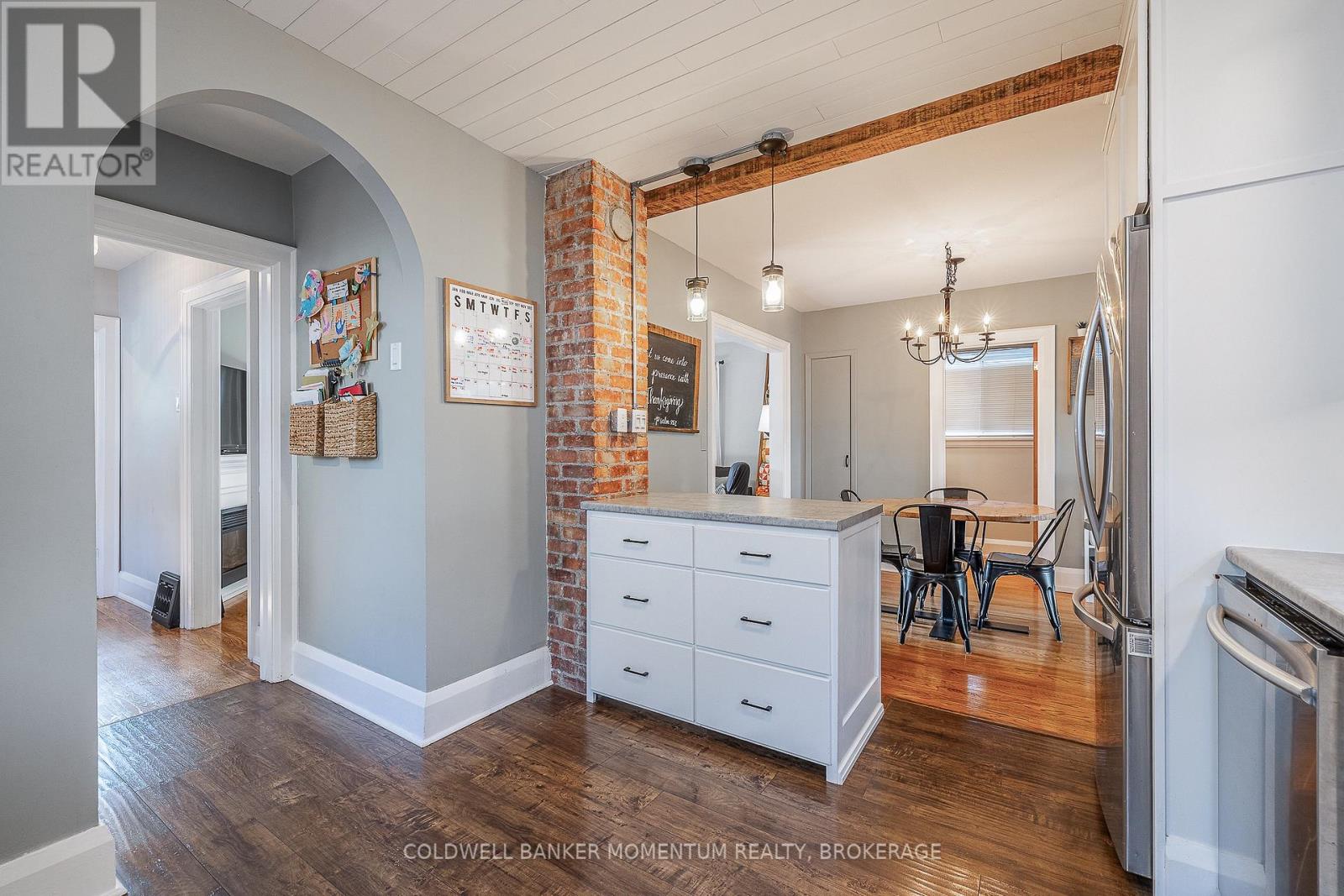 Photo 12 of 21 Carleton Street S, Thorold ON
